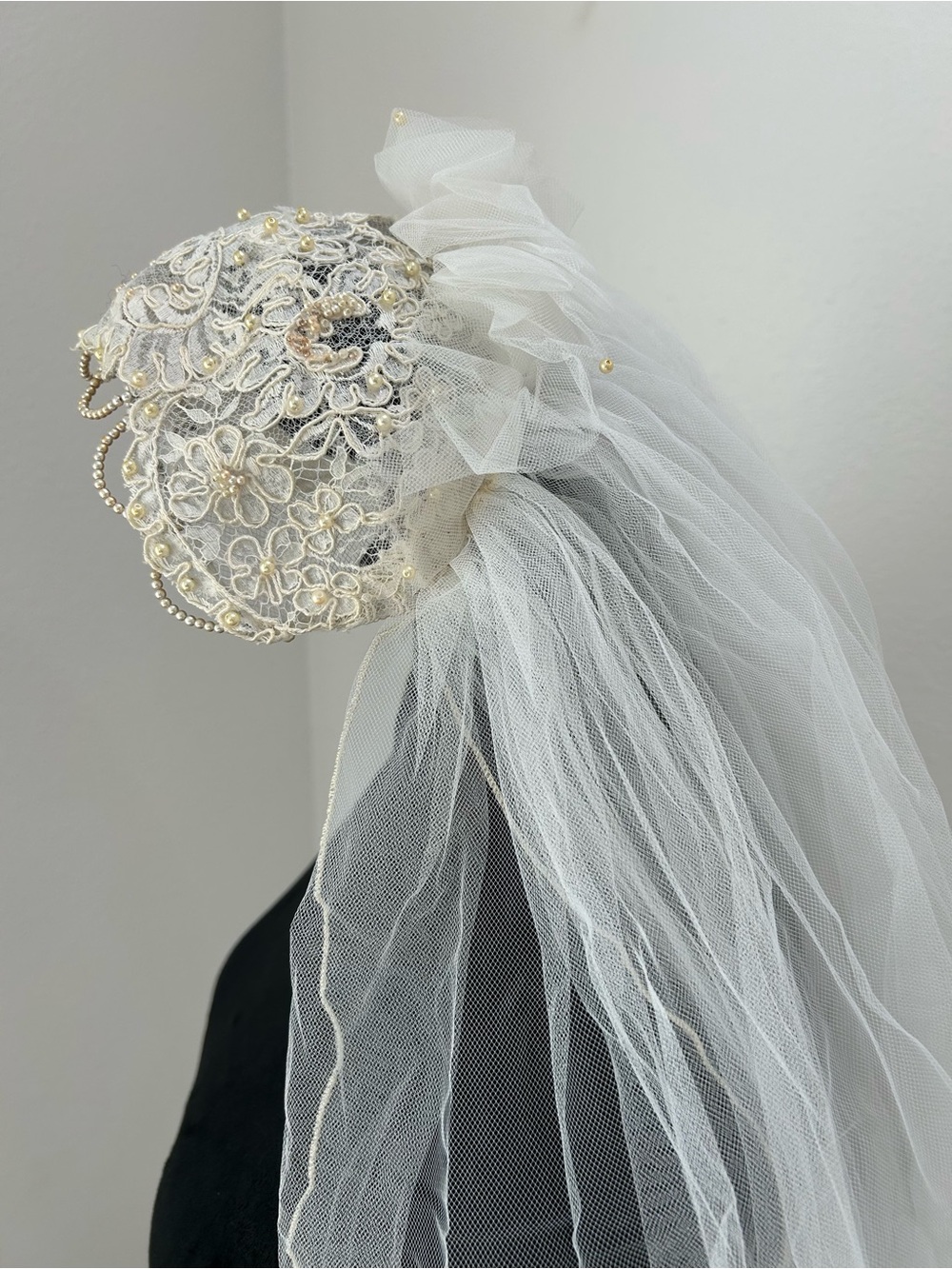 Juliet Cap Bridal Vintage Veil with Lace and Pearls Off White